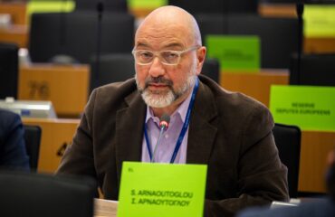 sakis arnaoutoglou epitropi 2026